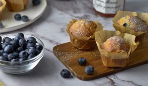 Preview wallpaper muffins, blueberries, berries, honey, dessert