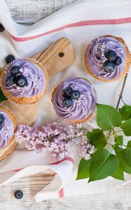 Preview wallpaper muffins, blueberry, cream, lilac