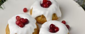 Preview wallpaper muffins, cranberries, berries, dessert