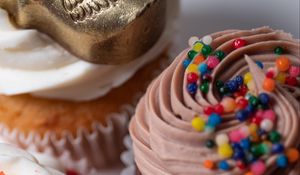 Preview wallpaper muffins, cupcakes, dessert, macro