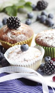 Preview wallpaper muffins, cupcakes, powder, berries