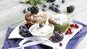 Preview wallpaper muffins, cupcakes, powder, berries