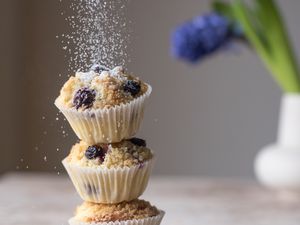Preview wallpaper muffins, powder, sprinkles, dessert