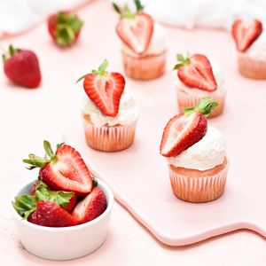 Preview wallpaper muffins, strawberries, berries, dessert, pink