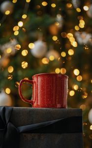 Preview wallpaper mug, box, lights, glare, bokeh