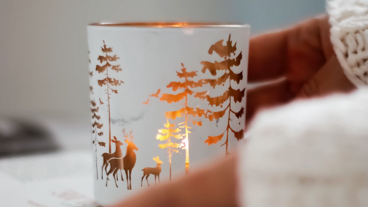 Wallpaper mug, deer, trees, decoration
