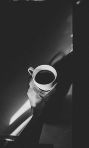 Preview wallpaper mug, hand, coffee, bw