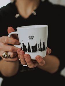 Preview wallpaper mug, inscription, hand, fingers