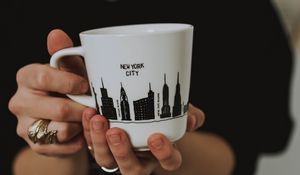 Preview wallpaper mug, inscription, hand, fingers