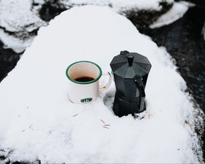 Preview wallpaper mug, kettle, tea, snow, winter