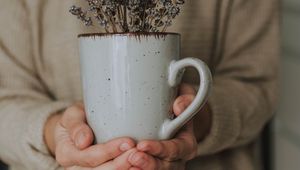 Preview wallpaper mug, lavender, flowers, hands