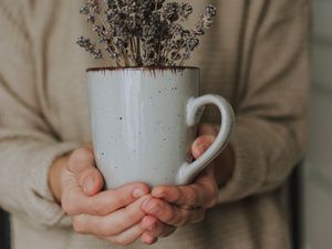 Preview wallpaper mug, lavender, flowers, hands