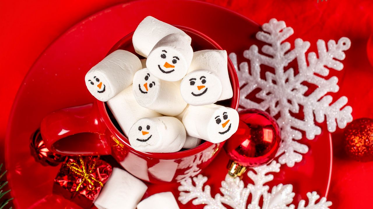 Wallpaper mug, marshmallow, snowflakes, balls, branches, christmas