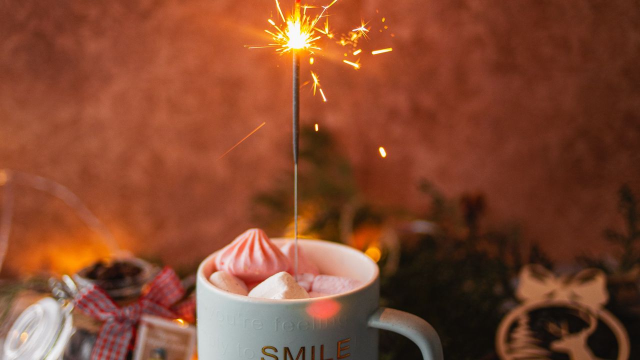 Wallpaper mug, marshmallow, sparklers, sparks, celebration