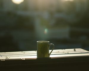 Preview wallpaper mug, sunlight, blur, mood