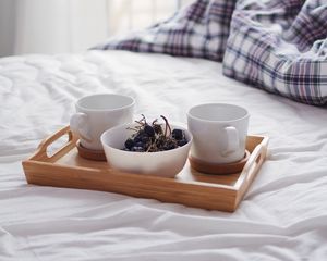 Preview wallpaper mugs, grapes, breakfast, bed