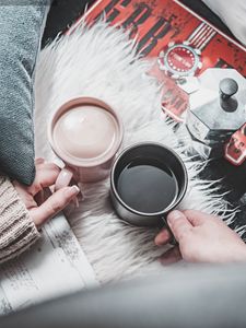 Preview wallpaper mugs, hands, love, coffee, drink