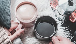 Preview wallpaper mugs, hands, love, coffee, drink