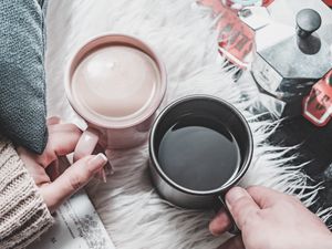 Preview wallpaper mugs, hands, love, coffee, drink