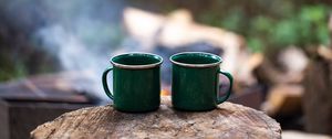 Preview wallpaper mugs, metal, green