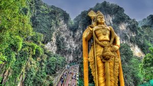 Preview wallpaper murugan, malaysia, statue, stairs, hills, people, hdr