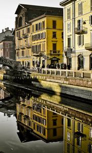 Preview wallpaper naviglio, milan, italy, people