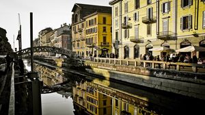 Preview wallpaper naviglio, milan, italy, people