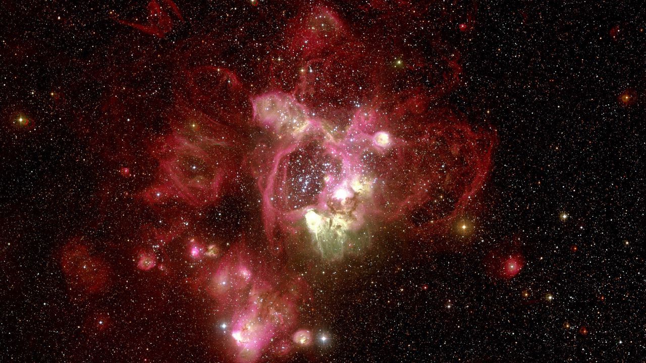 Wallpaper nebula, red, hubble, telescope