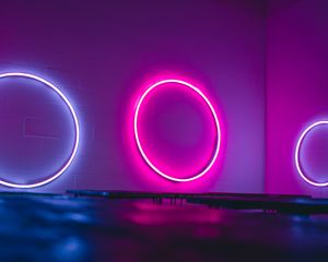 Preview wallpaper neon, light, rings, wall, backlight