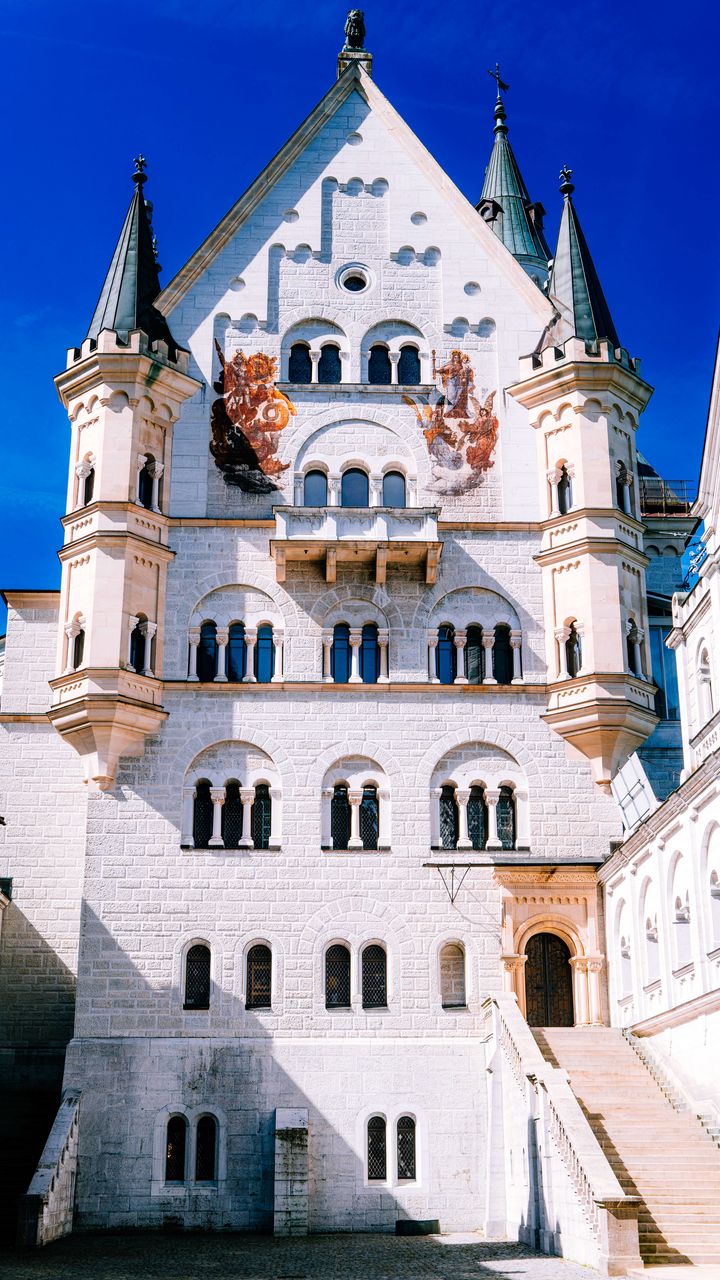 720x1280 Wallpaper neuschwanstein castle, bavaria, germany, castle, fortress, architecture, aesthetics, facade