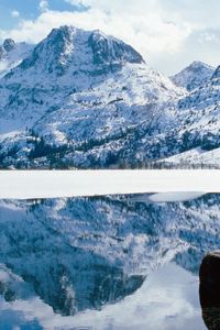 Preview wallpaper nevada, california, mountains, lake, coast, ice, snow, stones