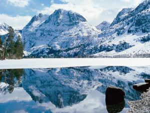 Preview wallpaper nevada, california, mountains, lake, coast, ice, snow, stones