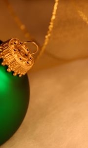 Preview wallpaper new year, christmas, sphere, toy, green