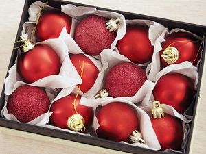 Preview wallpaper new year, christmas, spheres, red, box, matte, spangles