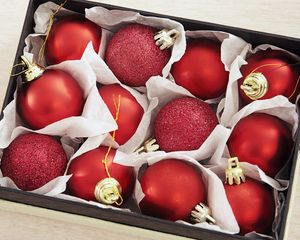 Preview wallpaper new year, christmas, spheres, red, box, matte, spangles