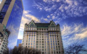 Preview wallpaper new york, building, clouds, sky, trees