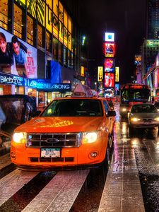 Preview wallpaper new york, night, taxi, pedestrian crossing