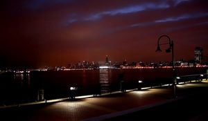 Preview wallpaper new york, river, buildings, night