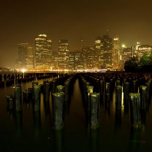 Preview wallpaper new york, river, buildings, night