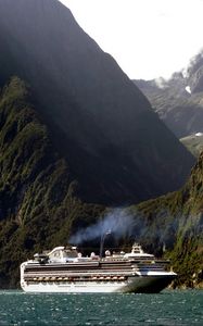 Preview wallpaper new zealand, cruise ship, ship, ocean