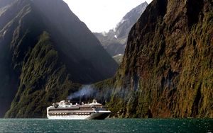 Preview wallpaper new zealand, cruise ship, ship, ocean