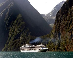 Preview wallpaper new zealand, cruise ship, ship, ocean