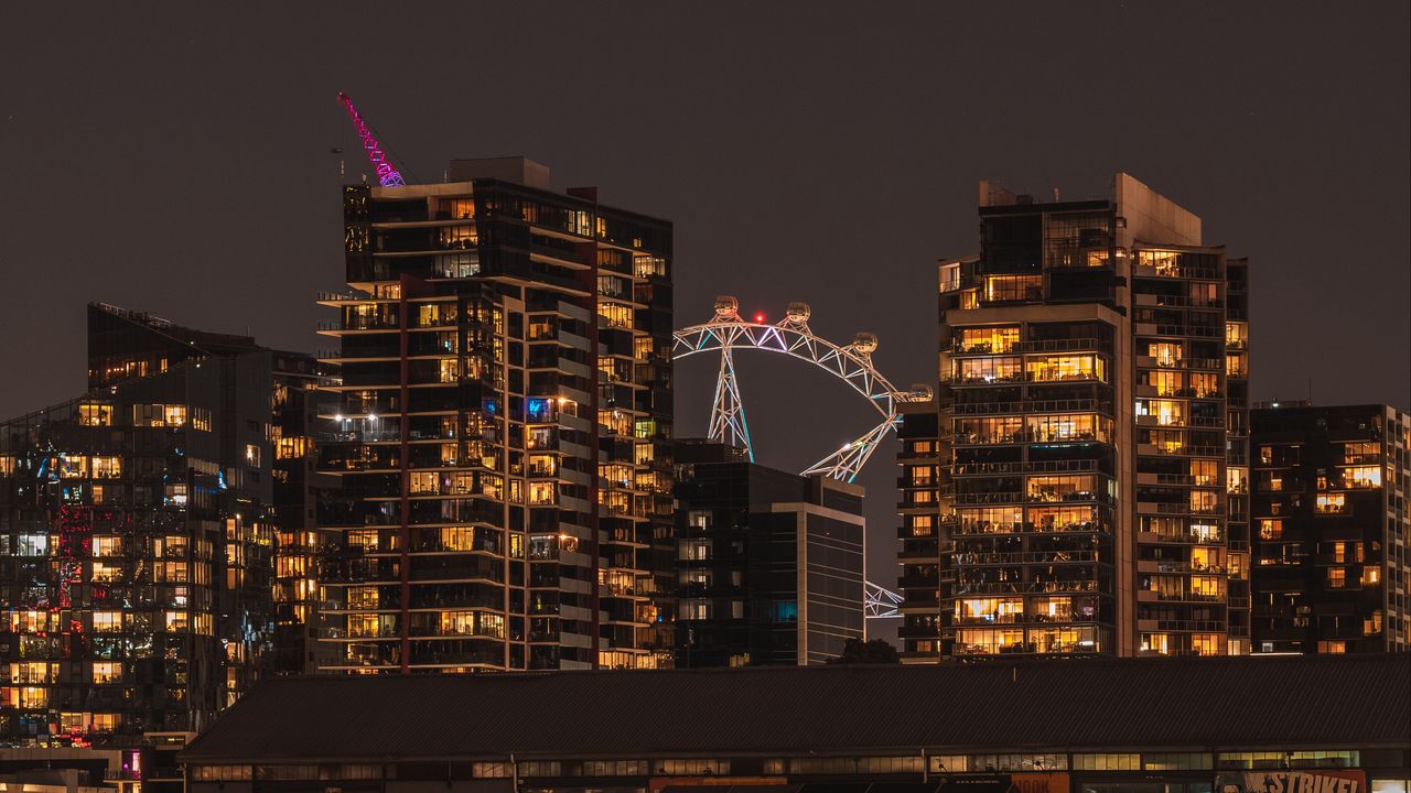 Wallpaper night city, building, lights, reflection