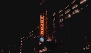 Preview wallpaper night city, building, neon, signage, usa