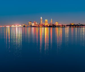 Preview wallpaper night city, city lights, panorama, beach, cleveland, ohio