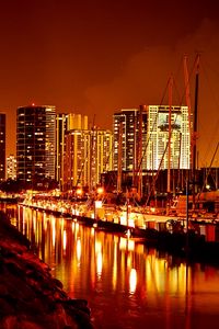 Preview wallpaper night city, glow, reflection
