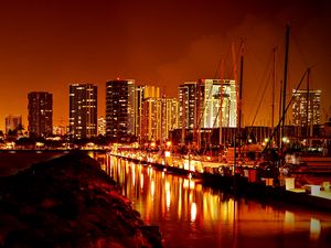 Preview wallpaper night city, glow, reflection