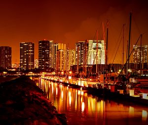 Preview wallpaper night city, glow, reflection