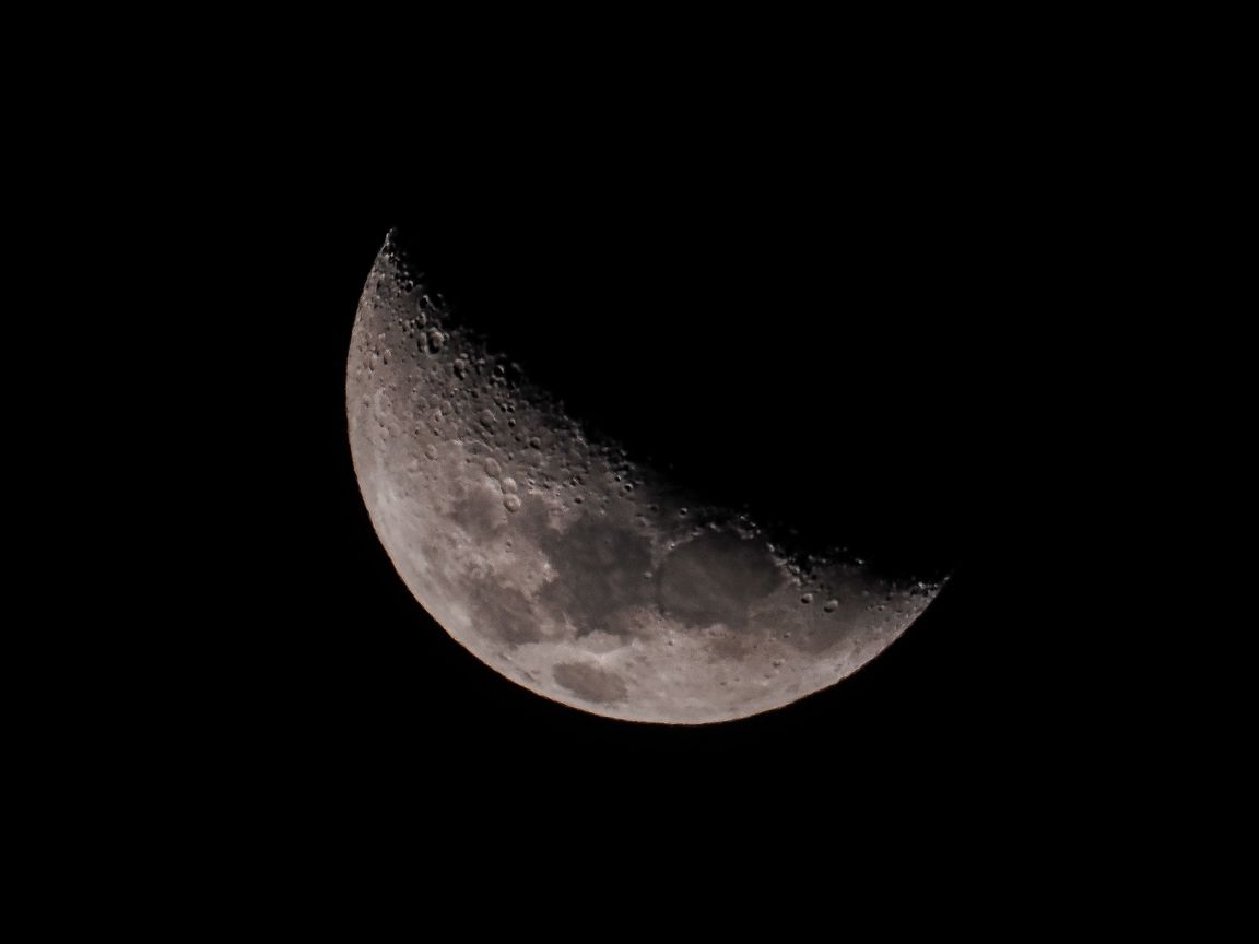 1152x864 Wallpaper night, moon, craters, planet, dark