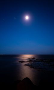 Preview wallpaper night, moon, stars, starry sky, horizon, sea